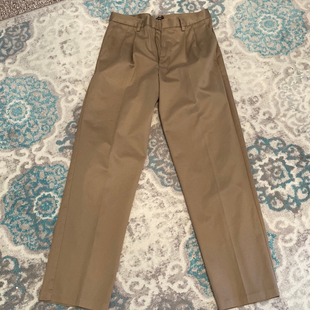 Men’s dress pant dockers D4, 32 x 34 khaki